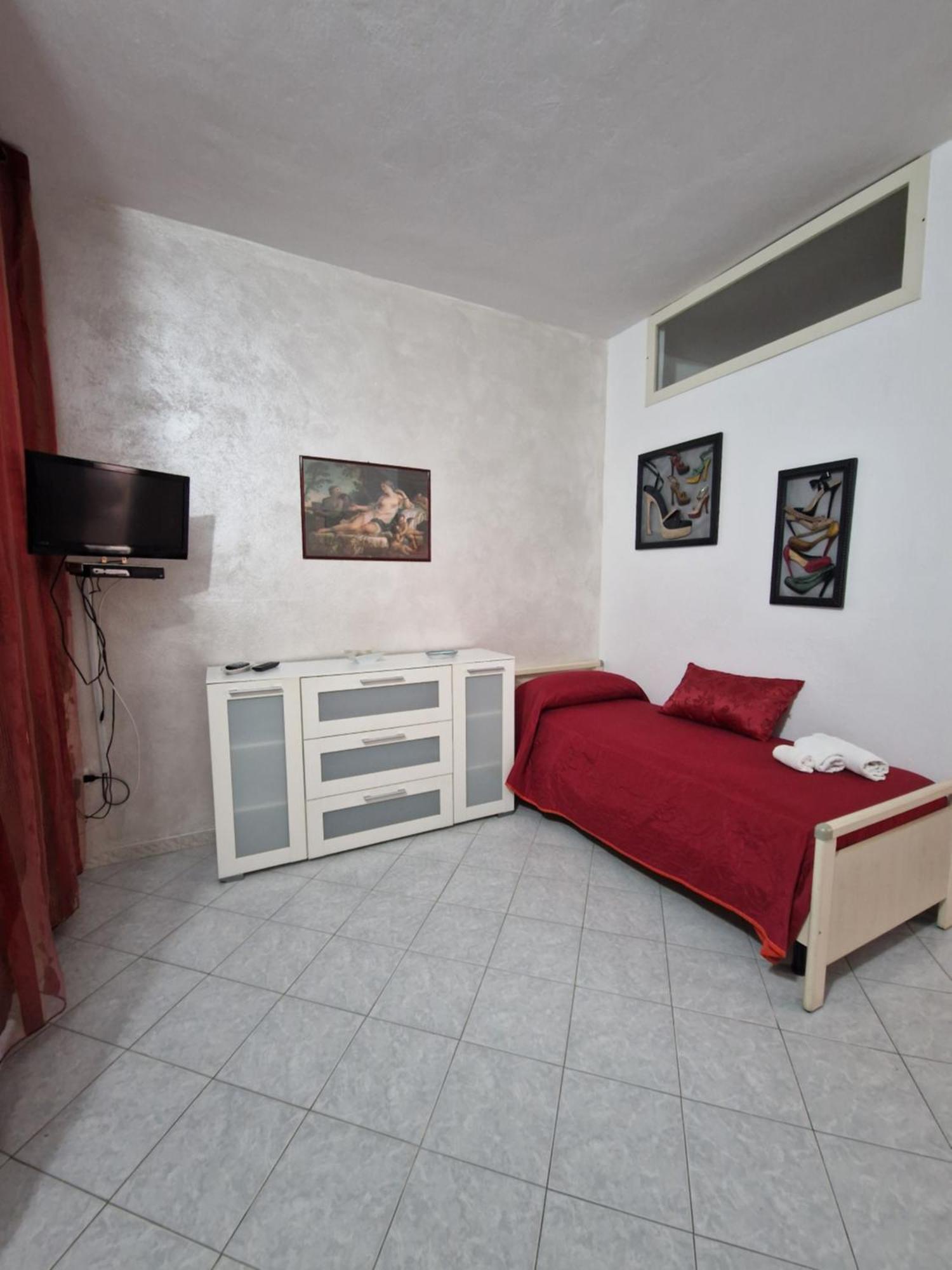 Santa Venere Apartments "Parcheggio Privato" Ricarica Auto Elettriche Тропеа Екстериор снимка