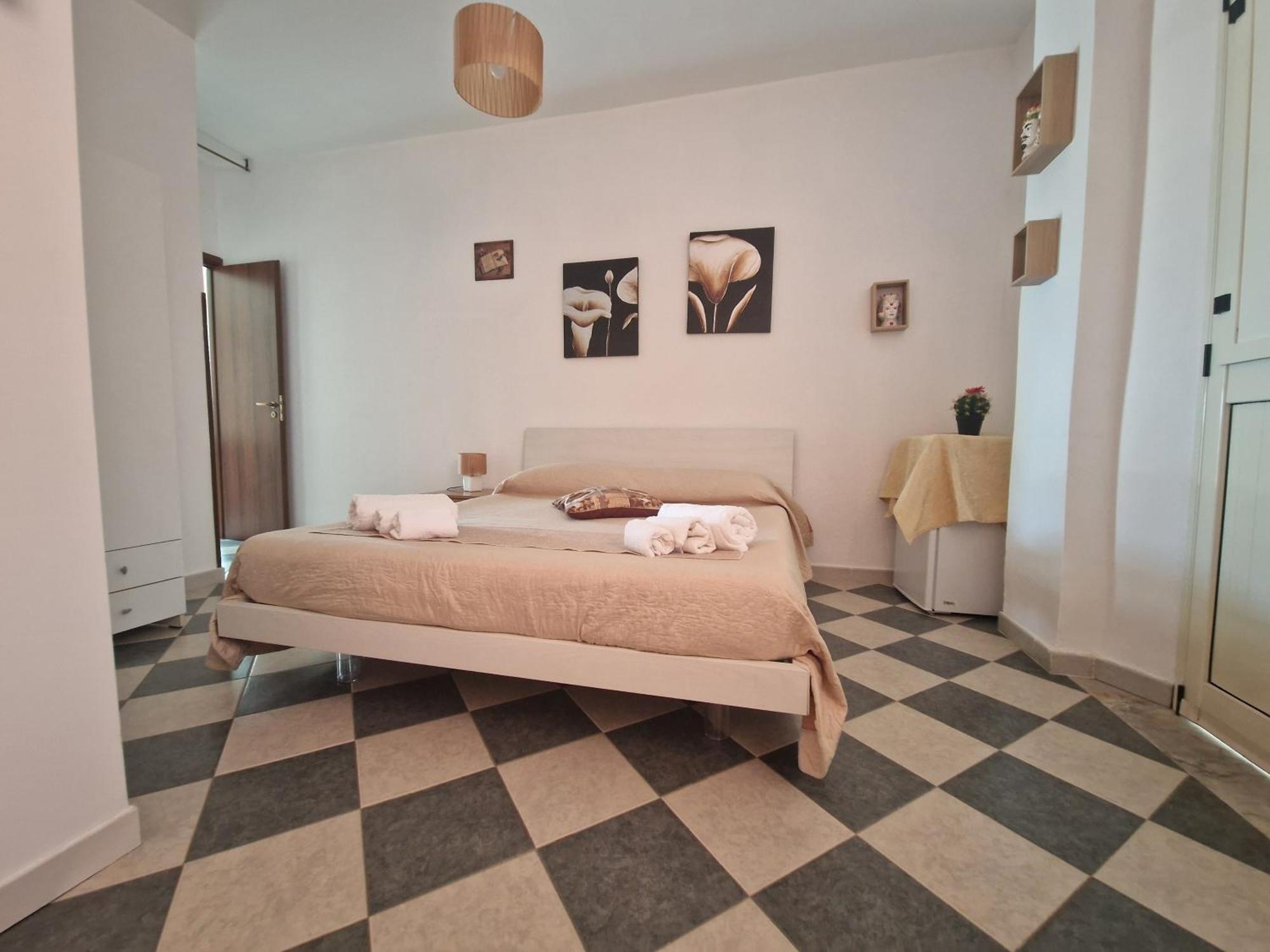Santa Venere Apartments "Parcheggio Privato" Ricarica Auto Elettriche Тропеа Екстериор снимка
